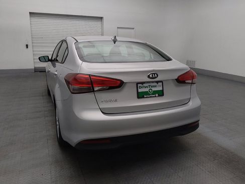 Used 2017 Kia Forte LX FWD image 6
