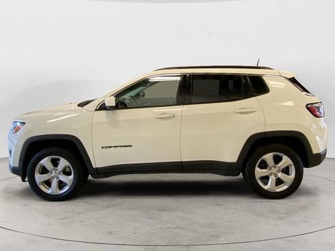 Used 2018 Jeep Compass Latitude image 2