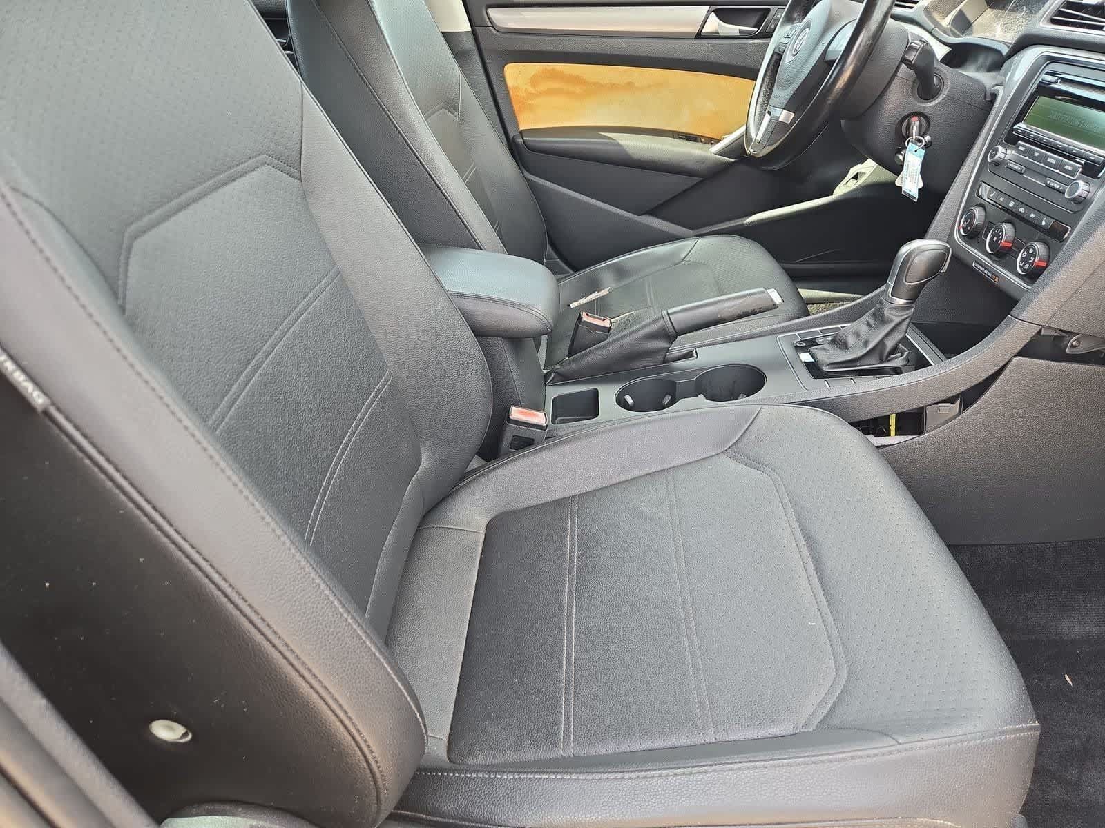 Used 2015 Volkswagen Passat 1.8T FWD image 24
