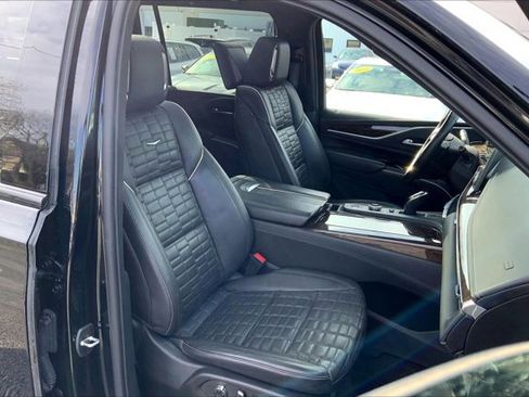 Used 2022 Cadillac Escalade ESV Sport Platinum w/ LPO, ONYX Package image 6