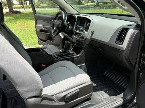 Used 2017 Chevrolet Colorado W/T RWD image 9