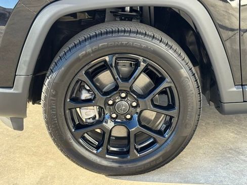 New 2026 Jeep Compass Latitude image 7