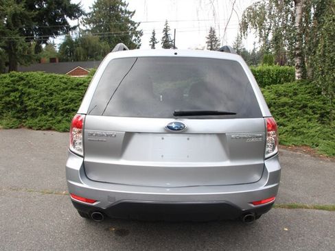 Used 2011 Subaru Forester 2.5X Limited AWD/4WD image 12