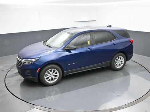 Used 2023 Chevrolet Equinox LS w/ LS Convenience Package image 46