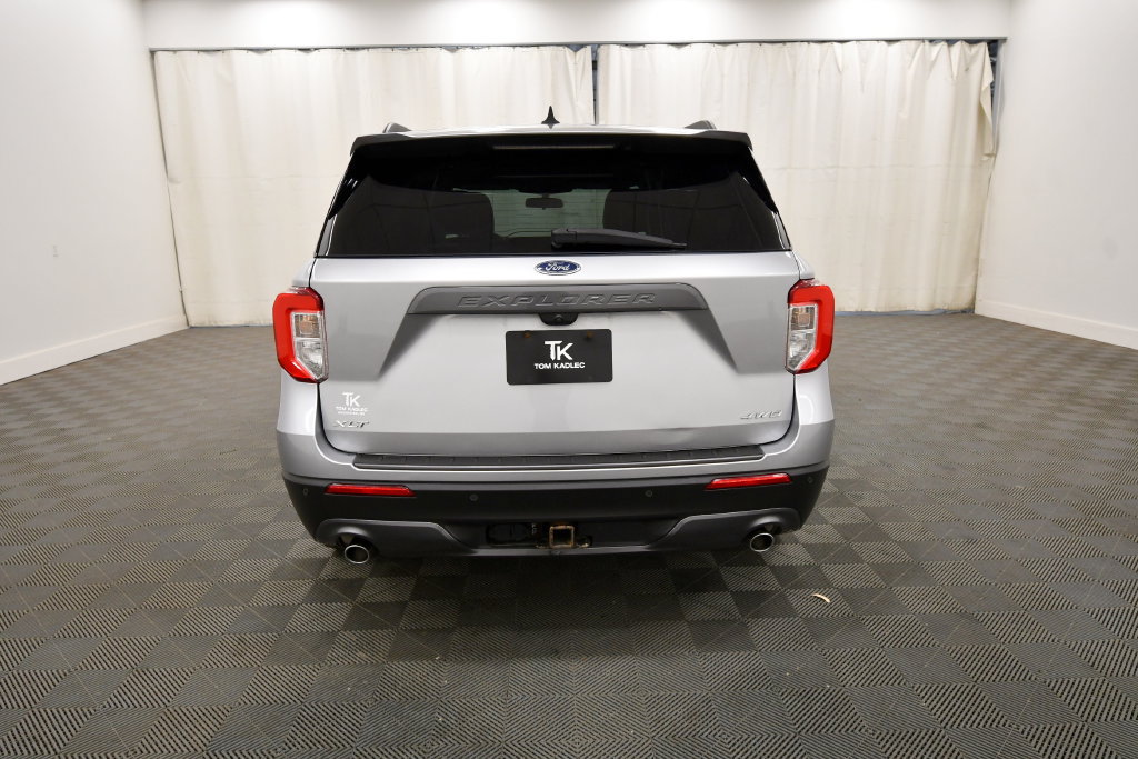 Used 2021 Ford Explorer XLT w/ Equipment Group 202A AWD/4WD image 6