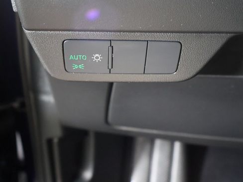 Used 2024 Audi Q4 e-tron Premium Plus AWD/4WD image 37