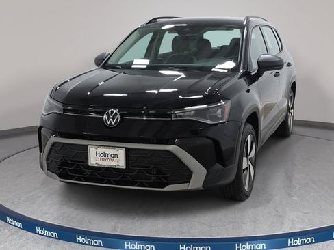 Used 2025 Volkswagen Taos S AWD/4WD image 1
