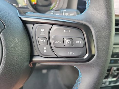 Used 2024 Jeep Wrangler Unlimited Rubicon 4xe AWD/4WD image 30