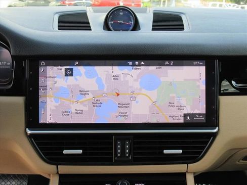 Used 2020 Porsche Cayenne image 21