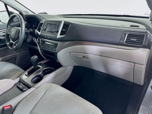 Used 2019 Honda Pilot LX image 29