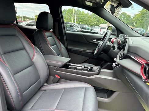 Used 2025 Chevrolet Equinox RS w/ Convenience Package III FWD image 30