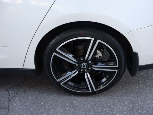Used 2023 Honda Accord Sport image 39