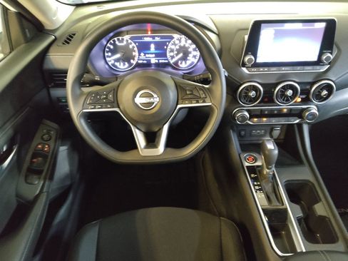 Used 2025 Nissan Sentra SV FWD image 22