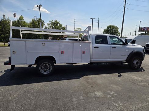 Used 2020 RAM 4500 Tradesman w/ Chrome Appearance Group RWD image 4