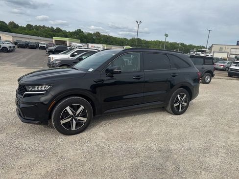 Used 2022 Kia Sorento S FWD image 6
