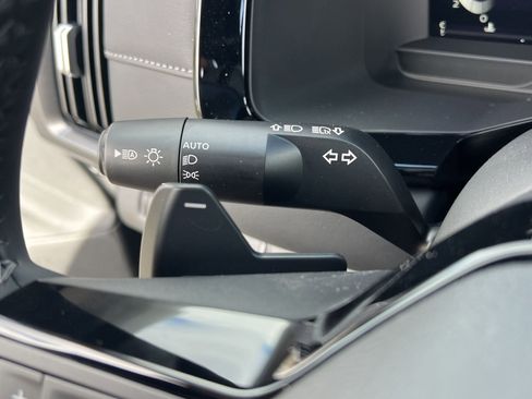 New 2026 Nissan Pathfinder SL image 10