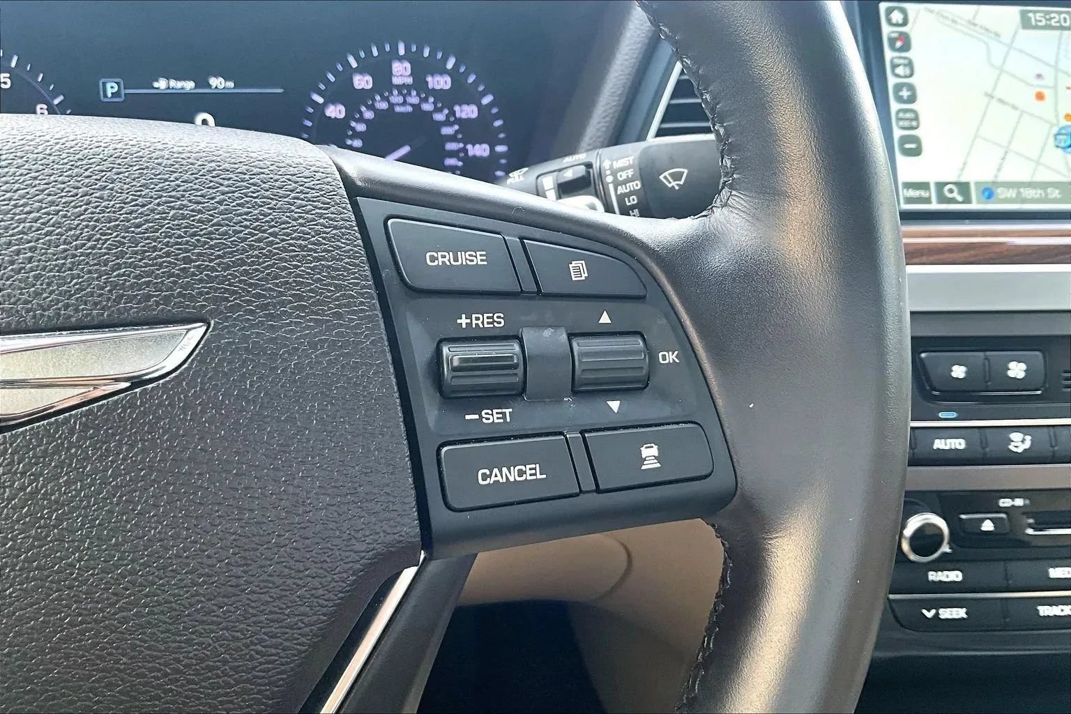 Used 2018 Genesis G80 3.8 RWD image 40