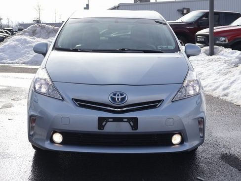 Used 2013 Toyota Prius V Five image 3