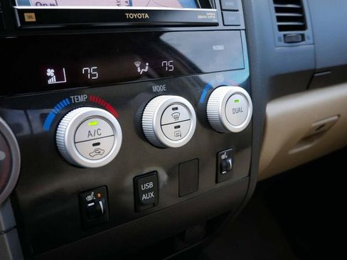 Used 2010 Toyota Tundra Limited image 18