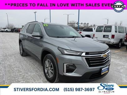 Used 2023 Chevrolet Traverse LT