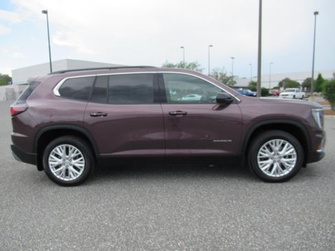 Used 2024 GMC Acadia Elevation w/ Luxury Package FWD image 2
