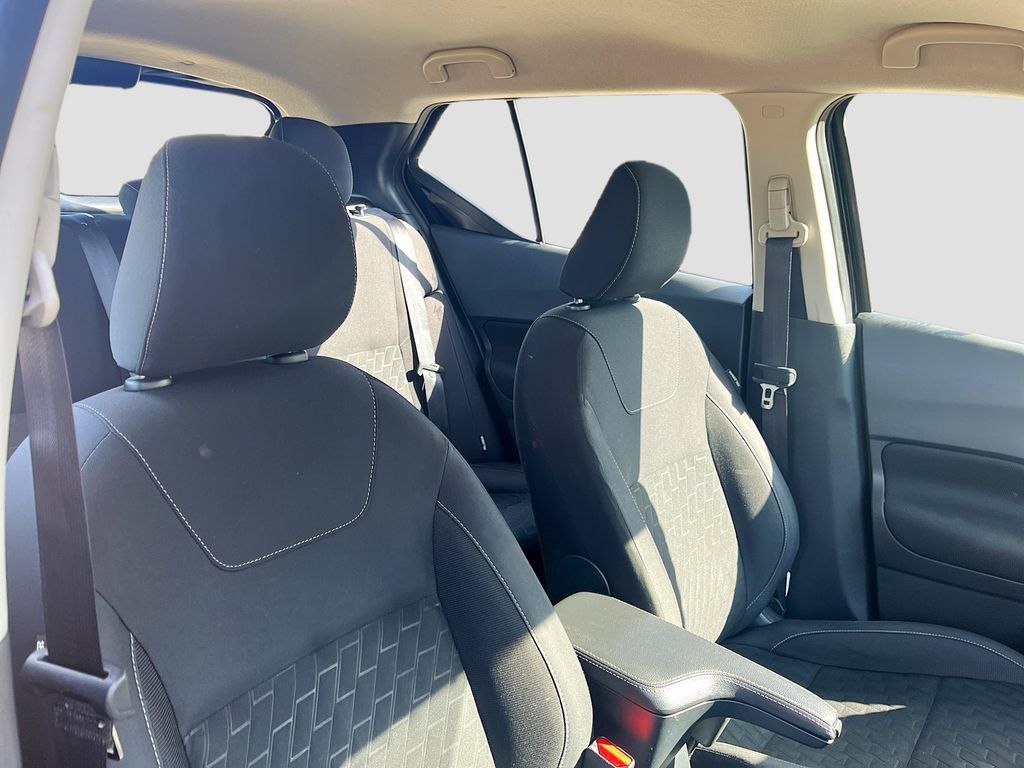 Used 2022 Nissan Kicks S FWD image 25