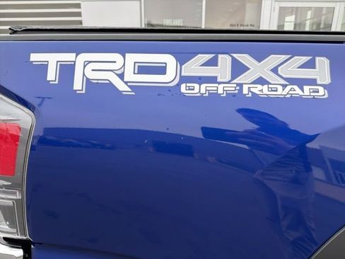 Used 2023 Toyota Tacoma TRD Off-Road image 9