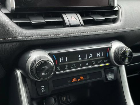 Used 2024 Toyota RAV4 XLE FWD image 19