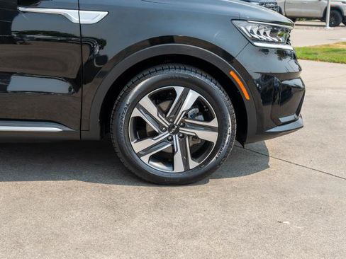 Certified 2023 Kia Sorento EX AWD/4WD image 35