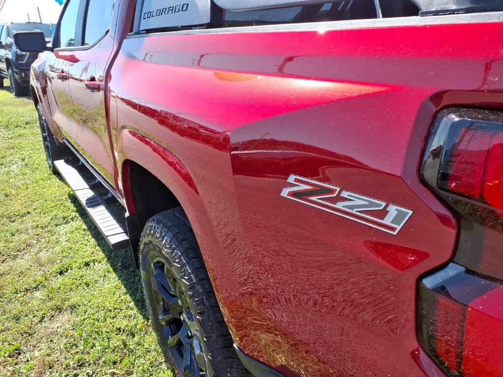 New 2026 Chevrolet Colorado Z71 w/ Midnight Edition AWD/4WD image 17