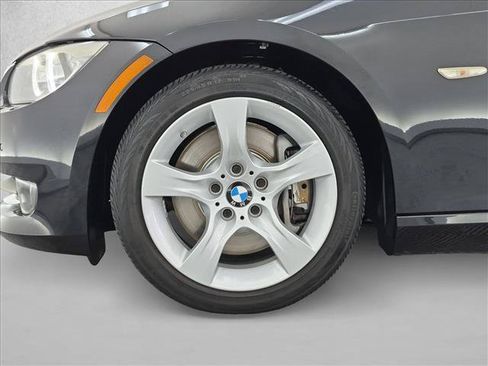 Used 2013 BMW 335i Convertible RWD image 25