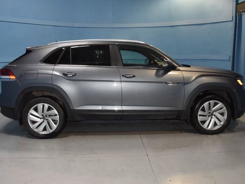 Used 2023 Volkswagen Atlas Cross Sport SE w/ Panoramic Sunroof Package image 24