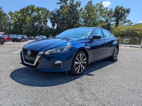 Used 2020 Nissan Altima 2.5 SR w/ Premium Package AWD/4WD image 8
