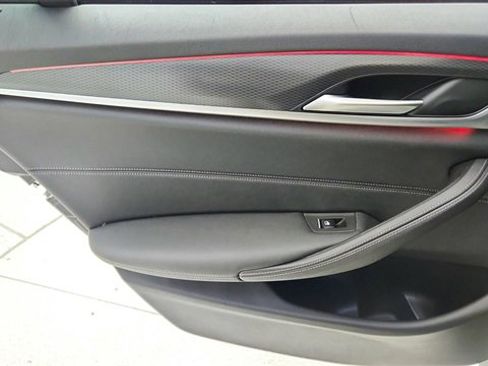 Used 2023 BMW 530e 530e iPerformance w/ M Sport Package image 31