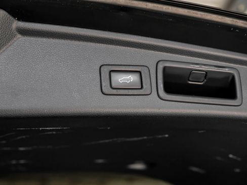 Used 2017 Subaru Forester 2.0XT Touring AWD/4WD image 51