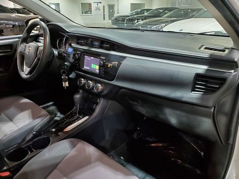 Used 2016 Toyota Corolla L FWD image 15