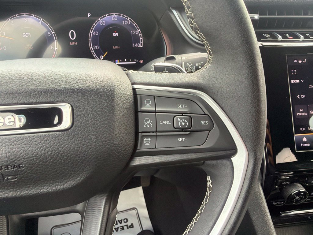 Used 2023 Jeep Grand Cherokee Altitude AWD/4WD image 16