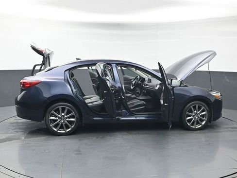Used 2018 MAZDA MAZDA3 Touring image 51