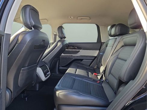 Used 2024 Lincoln Nautilus Reserve image 15