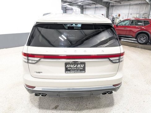 Used 2020 Lincoln Aviator Reserve w/ Equipment Group 202A image 4