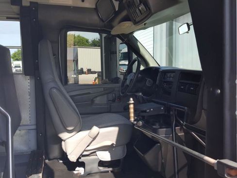 Used 2007 Chevrolet Express 3500 w/ School Bus Package RWD image 10