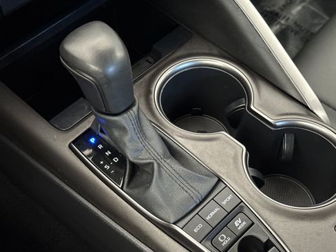 Certified 2023 Toyota Camry SE w/ Cold Weather Package FWD image 19