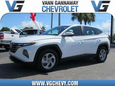 Used 2024 Hyundai Tucson SE FWD image 1