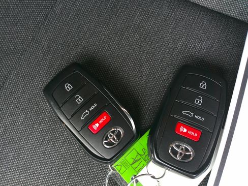 Used 2026 Toyota Camry LE image 36