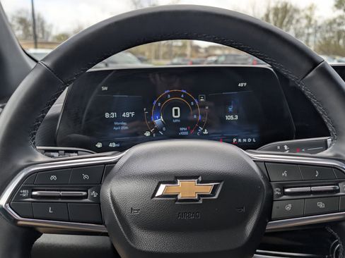 Used 2025 Chevrolet Equinox LT w/ Safety and Technology Package FWD image 22