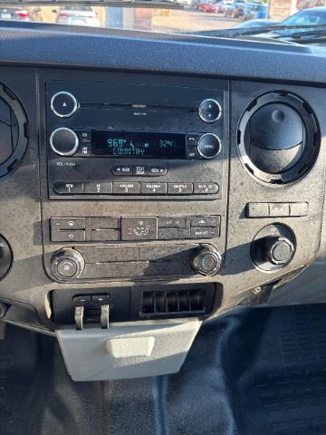 Used 2016 Ford F250 XL w/ XL Appearance Package AWD/4WD image 8