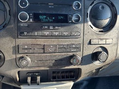 Used 2016 Ford F250 XL w/ XL Appearance Package image 8