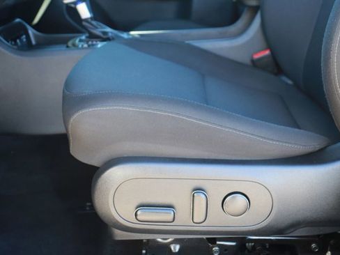 Used 2025 Hyundai Kona SEL image 9