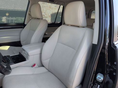 Certified 2020 Lexus GX 460 Premium w/ Premium Package AWD/4WD image 5
