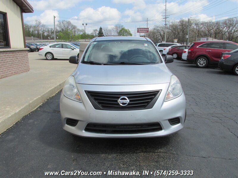 Used 2013 Nissan Versa S FWD image 2